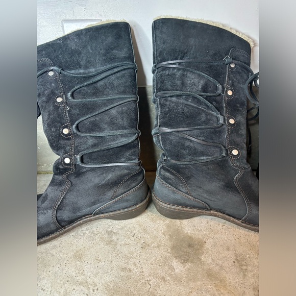 UGG Australia Surfcat Uptown Black Suede Winter Boots Size Women’s 8 - Picture 13 of 13